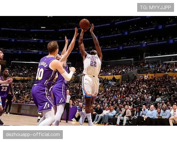 雷霆轮换阵容发挥出色 华莱士20分10助攻展现组织能力 雷霆轮换阵容发挥出色 华莱士20分10助攻展现组织能力